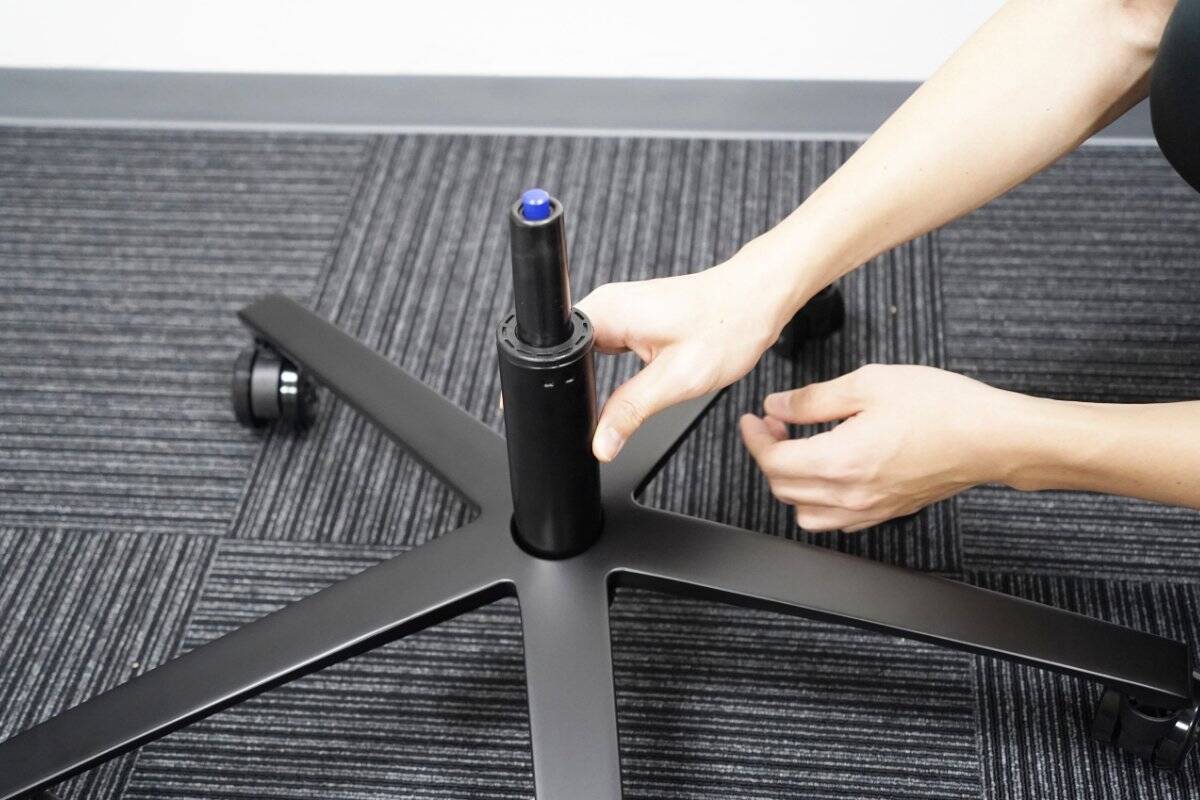 イギリス発の紳士なゲーミングチェア「Boulies Master Rex」をレビュー！リクライニングとオットマンで“寝れます”