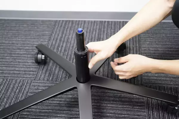 「イギリス発の紳士なゲーミングチェア「Boulies Master Rex」をレビュー！リクライニングとオットマンで“寝れます”」の画像