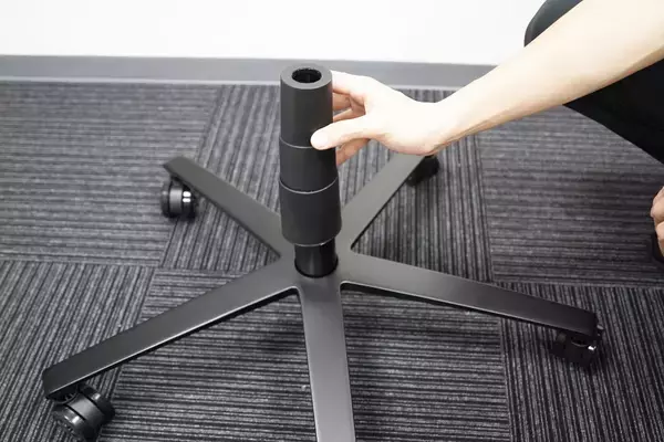 「イギリス発の紳士なゲーミングチェア「Boulies Master Rex」をレビュー！リクライニングとオットマンで“寝れます”」の画像