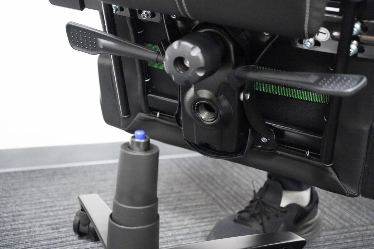 イギリス発の紳士なゲーミングチェア「Boulies Master Rex」をレビュー！リクライニングとオットマンで“寝れます”