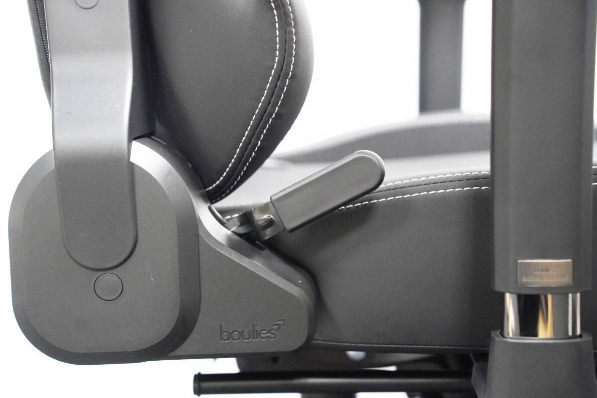 イギリス発の紳士なゲーミングチェア「Boulies Master Rex」をレビュー！リクライニングとオットマンで“寝れます”