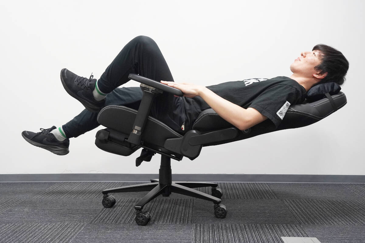 イギリス発の紳士なゲーミングチェア「Boulies Master Rex」をレビュー！リクライニングとオットマンで“寝れます”