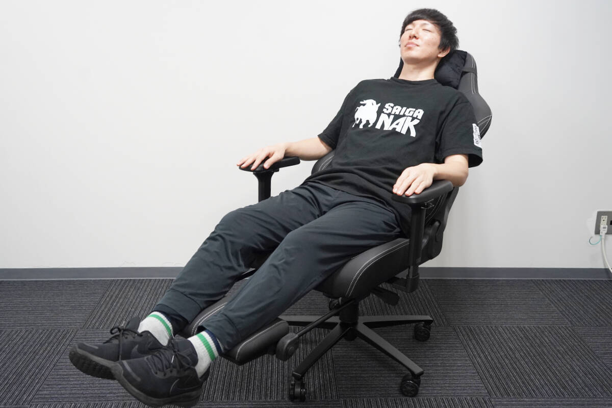 イギリス発の紳士なゲーミングチェア「Boulies Master Rex」をレビュー！リクライニングとオットマンで“寝れます”