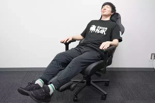 「イギリス発の紳士なゲーミングチェア「Boulies Master Rex」をレビュー！リクライニングとオットマンで“寝れます”」の画像