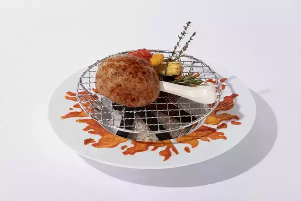 「「大カプコン展 ―世界を魅了するゲームクリエイション」東京会場の全コラボメニューが公開！狩人飯や逆転海苔弁などゲームの世界観を表現」の画像