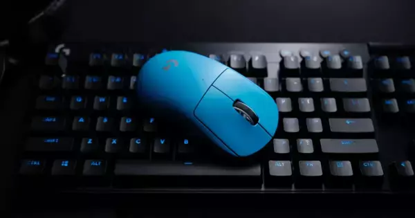 ロジクールG「PRO X SUPERLIGHT 2」に限定色のシアンが登場！4月30日発売