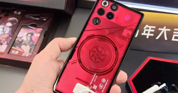 今度は鳴潮の「千咲」！「REDMAGIC 11 Pro+」のコラボモデルを見てきた