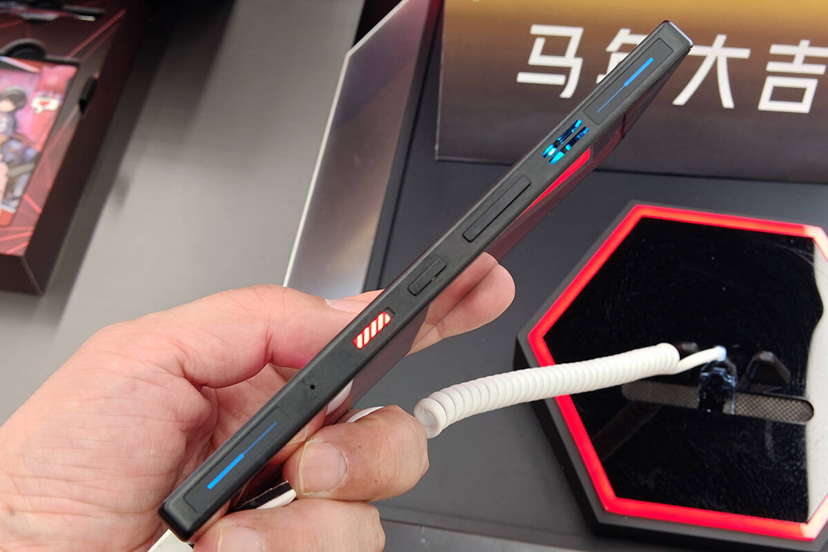 今度は鳴潮の「千咲」！「REDMAGIC 11 Pro+」のコラボモデルを見てきた