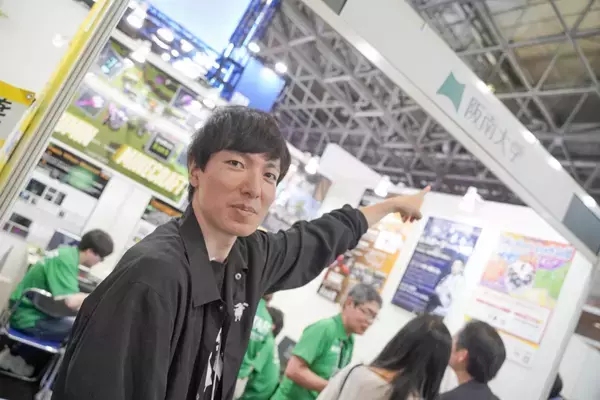 「【TGS2025】初出展となる「阪南大学」ブースで総合情報学部、大学院企業情報研究科の花川教授にインタビュー！」の画像