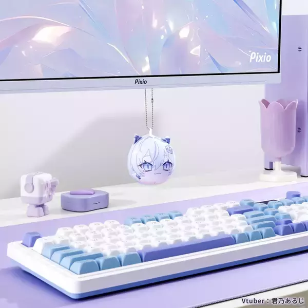 「Pixioからモニター下を推し活空間に変える「HDMIコネクタストラップ」が発売！キーホルダーやマスコットなど取り付け可能」の画像