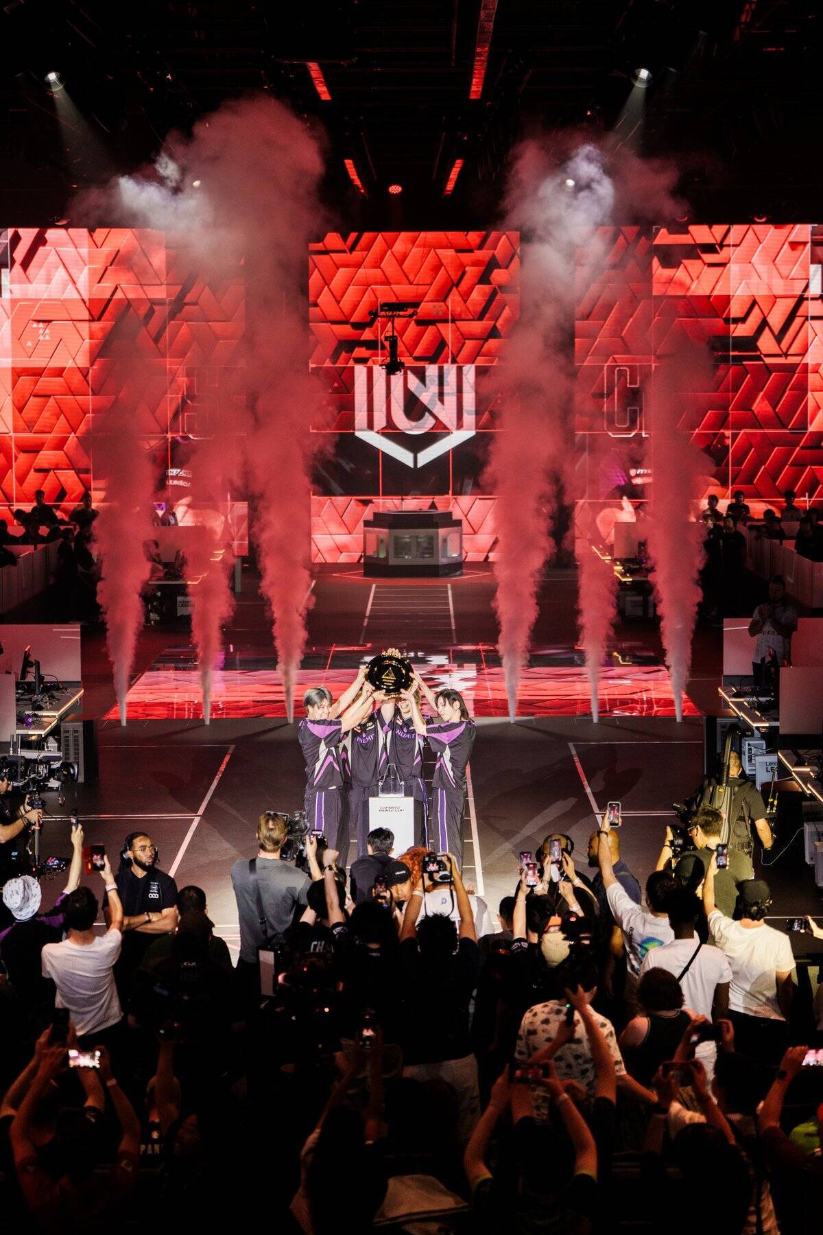 EWC 2026のApex Legends部門で「UNLIMIT」が優勝！FPS史上初の日本チーム世界大会優勝の快挙