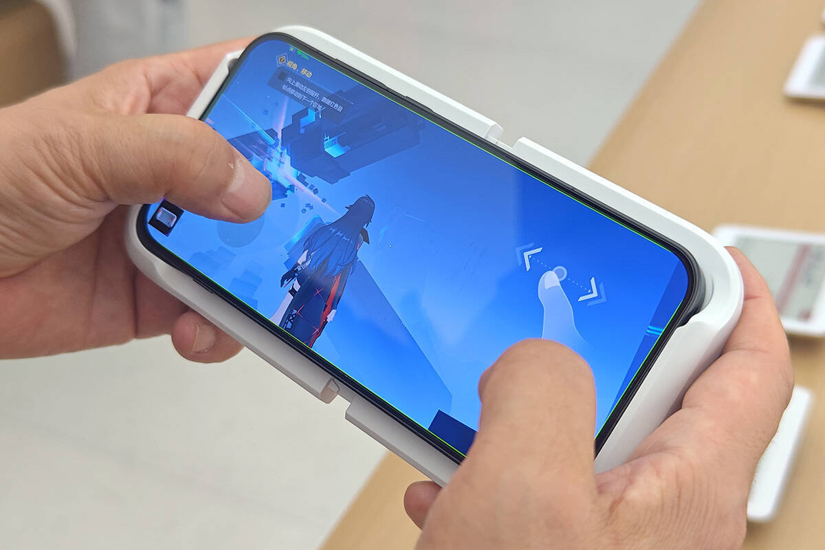 ゲームパッドの操作も快適なハイエンドモデル「OnePlus Ace 6 Ultra」をレビュー