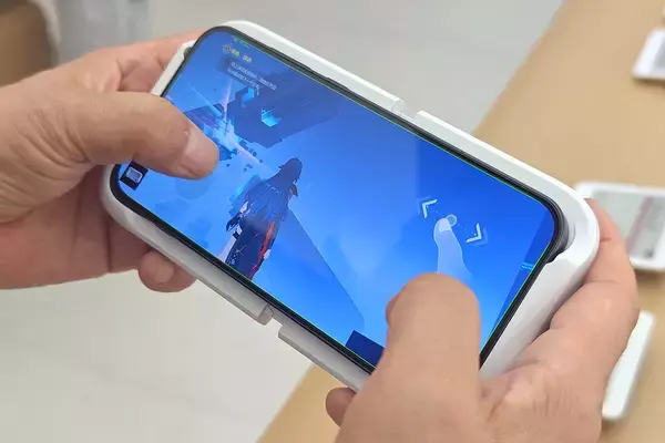 「ゲームパッドの操作も快適なハイエンドモデル「OnePlus Ace 6 Ultra」をレビュー」の画像