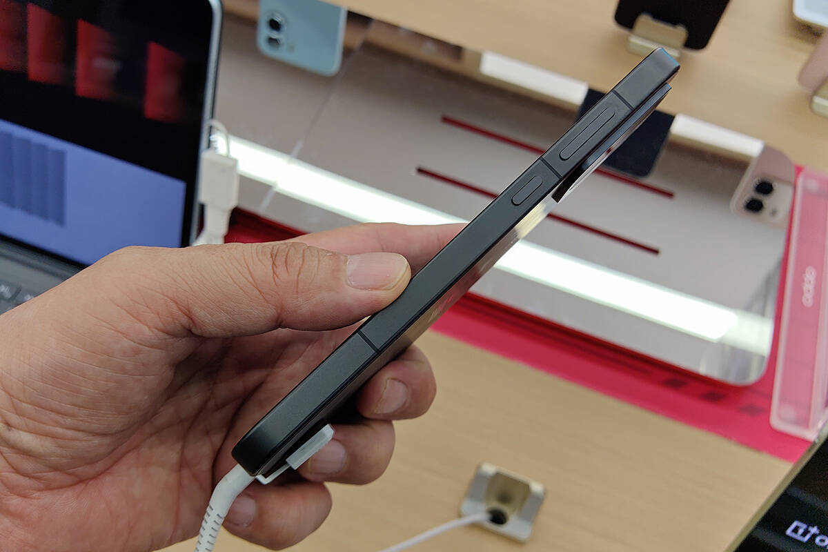 ゲームパッドの操作も快適なハイエンドモデル「OnePlus Ace 6 Ultra」をレビュー