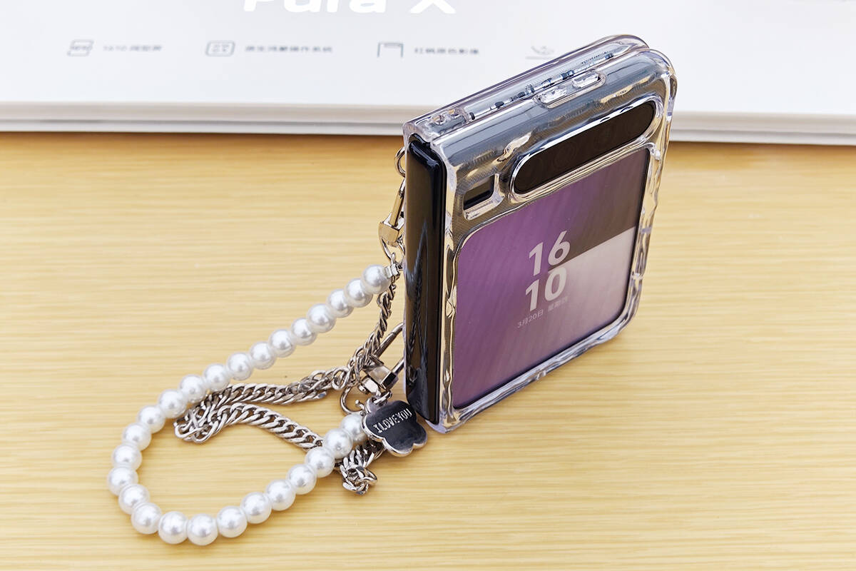 フリップ型で閉じても開いても使いやすい！2025年ベストスマホ「Pura X」が最高