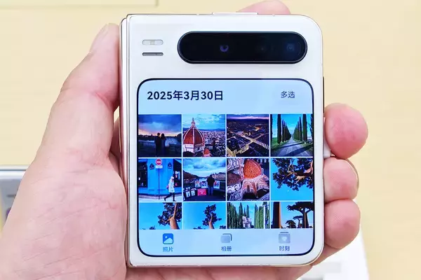 「フリップ型で閉じても開いても使いやすい！2025年ベストスマホ「Pura X」が最高」の画像