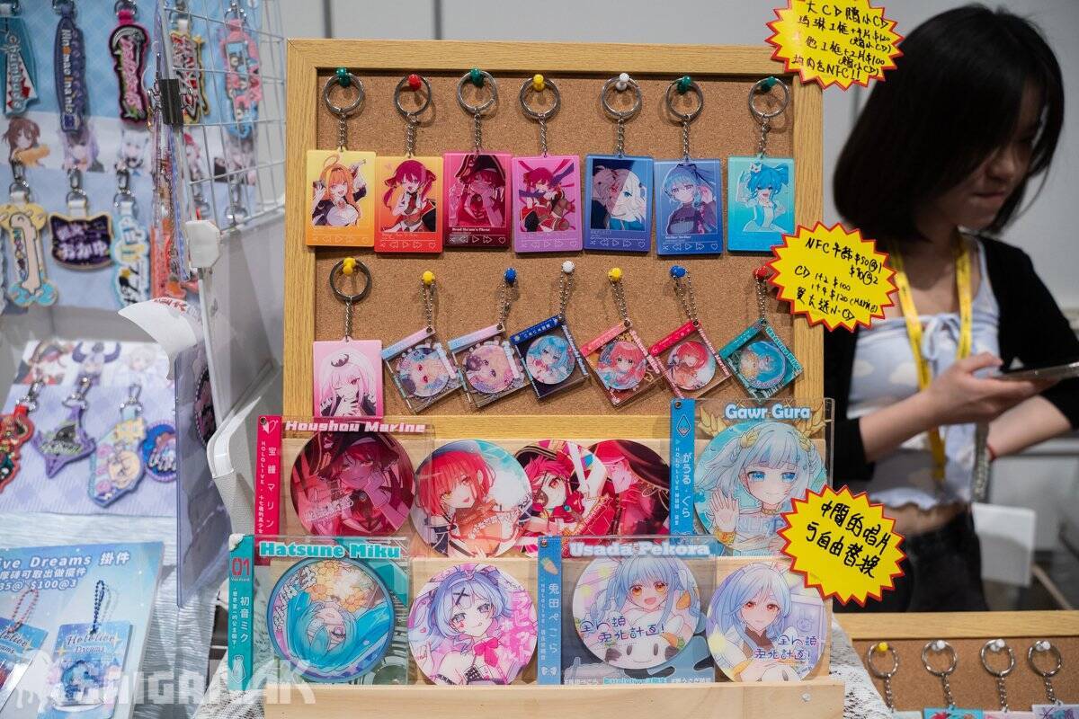 【ACGHK 2026】香港世界同人祭ブースレポート！hololiveなどVTuberのオリジナルグッズが盛りだくさん