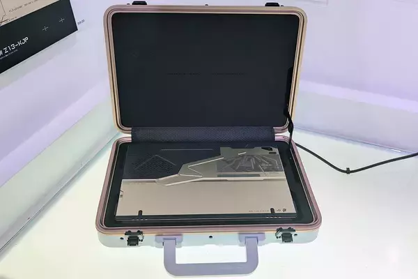 「物語をまとったゲーミング2-in-1「ROG Flow Z13-KJP」をレビュー！コジプロコラボモデルを触る」の画像