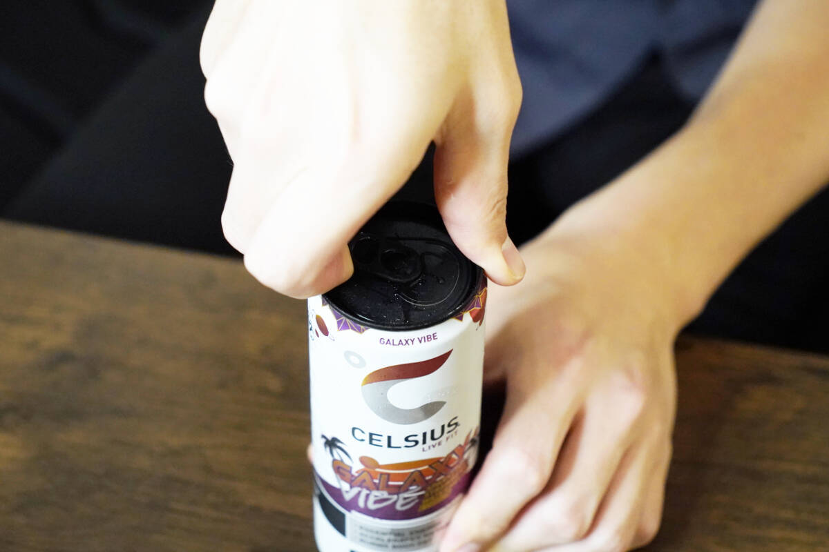 カフェイン200mgでイチゴ風味のエナジードリンク「CELSIUS ENERGY DRINK SPARKLING GALAXY VIBE」をレビュー！