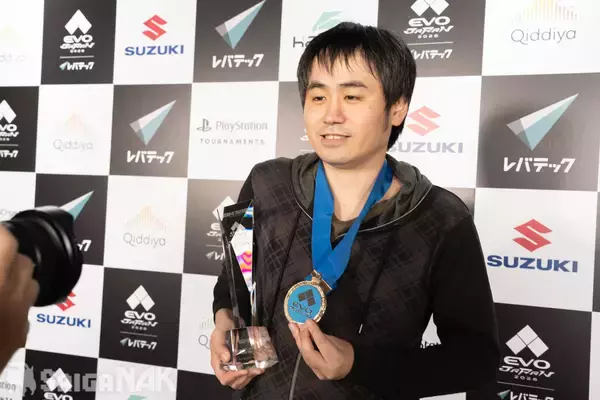 「【EVO Japan 2026】UNI2優勝の奥州筆頭選手 独占インタビュー「1年の集大成」「念願の王者」」の画像