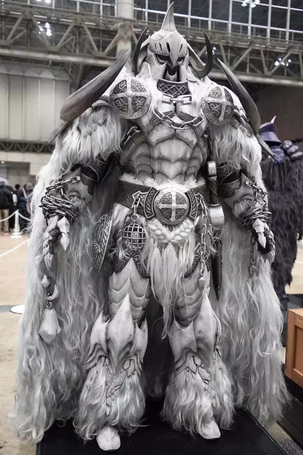 「「モンスターハンターフェスタ'26」現地レポートPart.2！繊細な造形で再現された装備の数々が展示」の画像