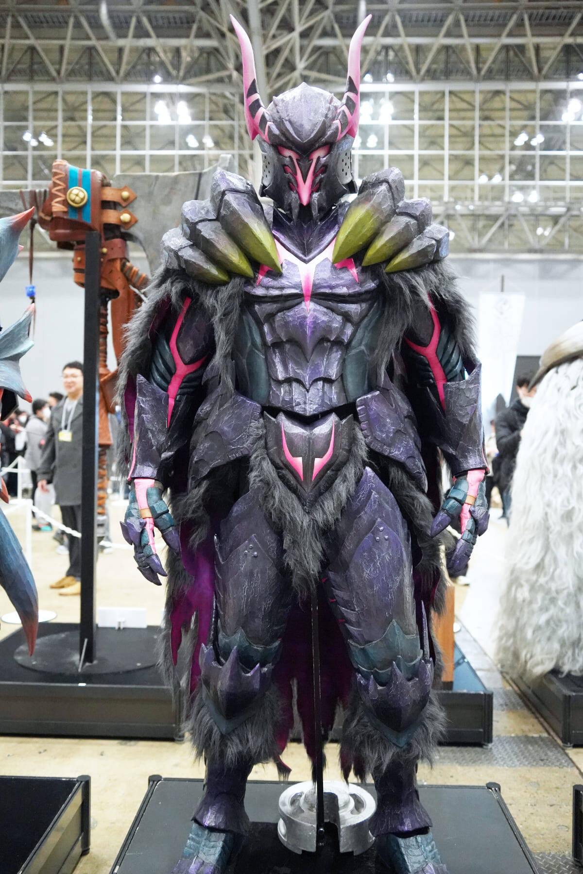 「モンスターハンターフェスタ'26」現地レポートPart.2！繊細な造形で再現された装備の数々が展示