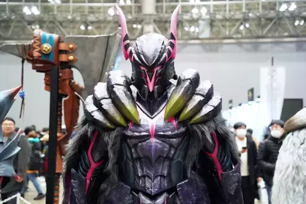 「「モンスターハンターフェスタ'26」現地レポートPart.2！繊細な造形で再現された装備の数々が展示」の画像