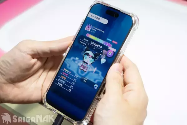 「サンリオキャラクターが歌って踊る最新音ゲー「Sanrio Kawaii Me Live!」先行プレイ！2種類のモードで初心者も安心」の画像