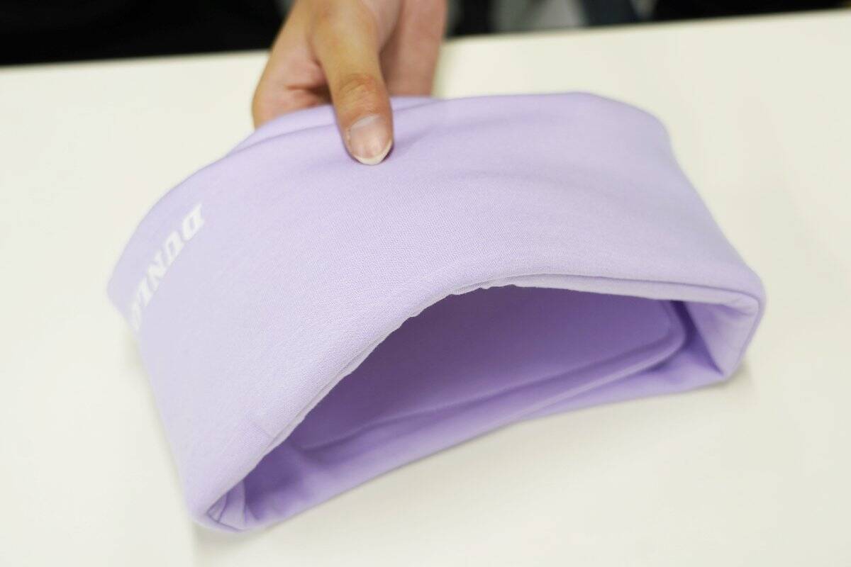 ダンロップ「ゲーミングマッスル」のフーディーブランケットとアイマスクをレビュー！特殊機能繊維「RadiHeal」で保温