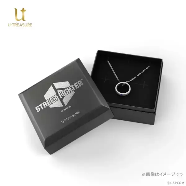「「ストリートファイター6」のリングネックレスが受付開始！キャラクターのイメージカラーと名前があしらわれたデザイン」の画像