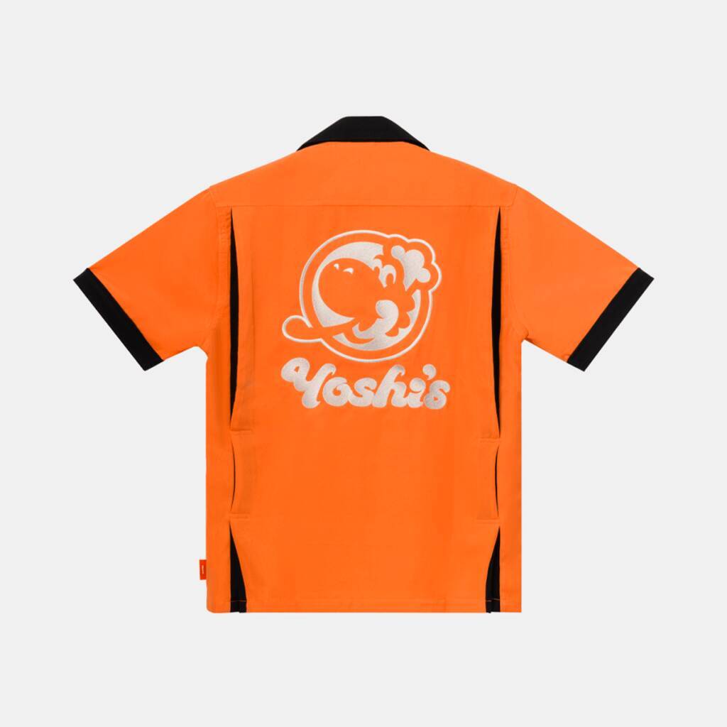「マリオカート ワールド」のフードショップ「Yoshi's」をテーマにしたグッズが登場！ボウリングシャツやカトラリーなど10種ラインナップ