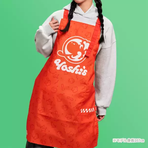 「「マリオカート ワールド」のフードショップ「Yoshi's」をテーマにしたグッズが登場！ボウリングシャツやカトラリーなど10種ラインナップ」の画像