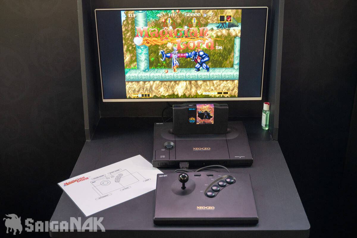 【TGS2026】現代に復活した「NEOGEO AES+」の実機が公開！「PLAION REPLAI」ブースで試遊も可能