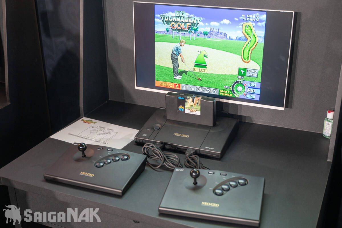 【TGS2026】現代に復活した「NEOGEO AES+」の実機が公開！「PLAION REPLAI」ブースで試遊も可能