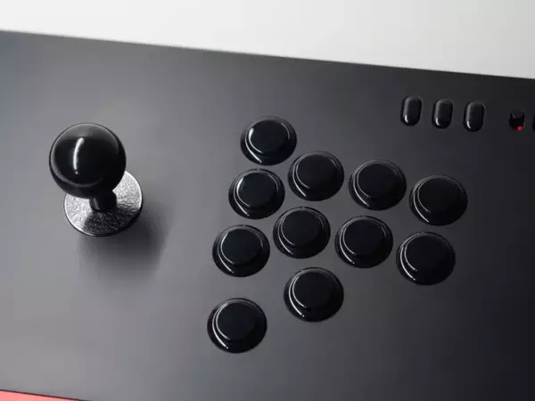 「「REJECT」所属ストリーマーのハイタニ氏監修のアーケードコントローラー「REJECT Arcade Controller」が5月1日から予約販売開始！」の画像