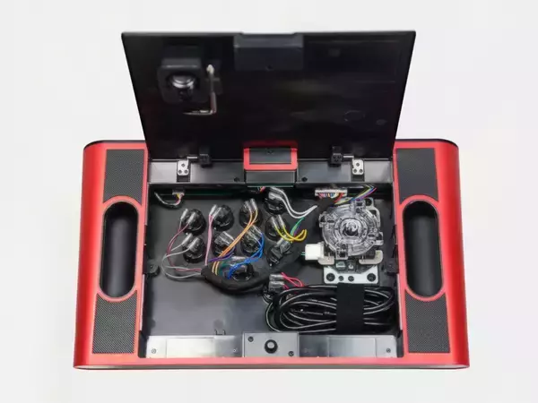 「「REJECT」所属ストリーマーのハイタニ氏監修のアーケードコントローラー「REJECT Arcade Controller」が5月1日から予約販売開始！」の画像