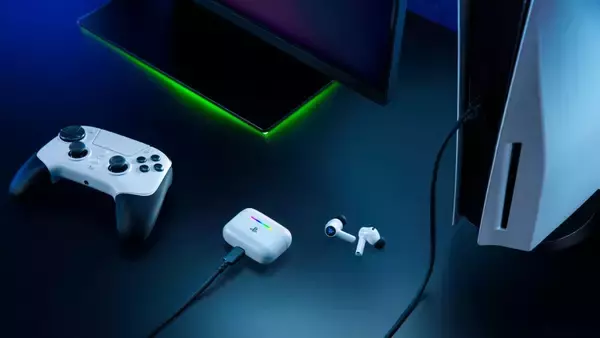 「Xbox、PlayStation対応のワイヤレスゲーミングイヤホン「Razer Hammerhead V3 X HyperSpeed」発表！」の画像