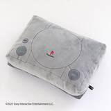 「初代PlayStationをモチーフにしたクッションが登場！持ち歩ける「ASTRO BOT」のチャームもラインナップ」の画像3