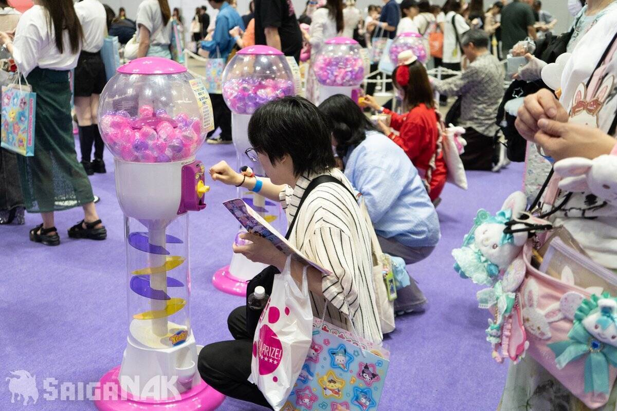「サンリオフェス2026 in みなとみらい」現地レポート！ガラポンにカプセルトイ、キャラクター付きのスイーツなど大盛況