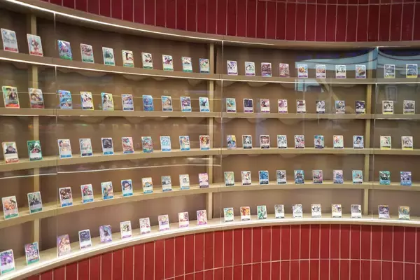 「オープン前の「ONE PIECE BASE SHOP」に潜入！見るだけでも楽しいこだわりの体験型リテール施設に500点以上の限定商品が並ぶ」の画像