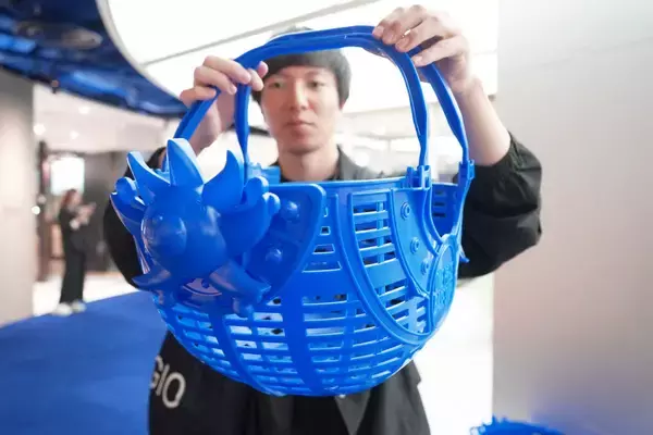 「オープン前の「ONE PIECE BASE SHOP」に潜入！見るだけでも楽しいこだわりの体験型リテール施設に500点以上の限定商品が並ぶ」の画像