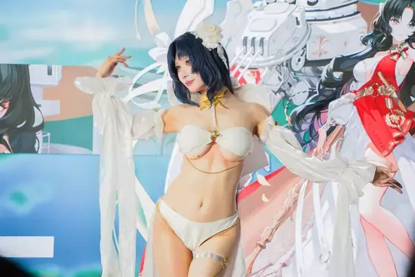 「【TGS2026】「アズールレーン」ブースレポート！美麗イラストのグッズや人気キャラのコスプレも」の画像