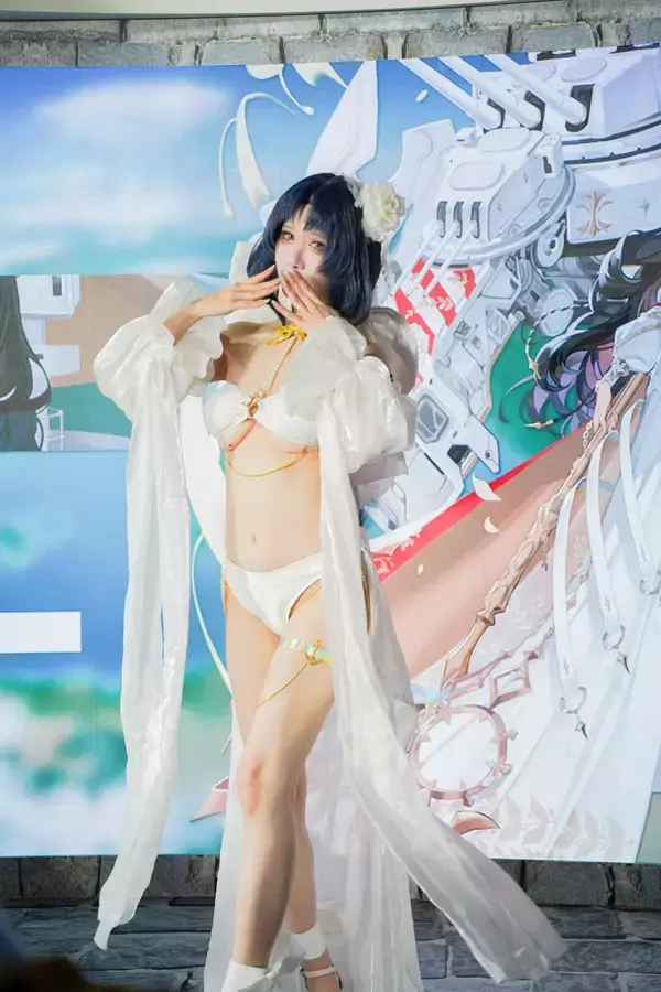 「【TGS2026】「アズールレーン」ブースレポート！美麗イラストのグッズや人気キャラのコスプレも」の画像