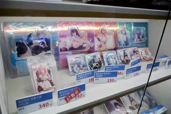 「【TGS2026】「アズールレーン」ブースレポート！美麗イラストのグッズや人気キャラのコスプレも」の画像