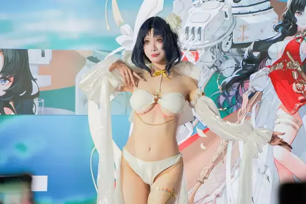 「【TGS2026】「アズールレーン」ブースレポート！美麗イラストのグッズや人気キャラのコスプレも」の画像