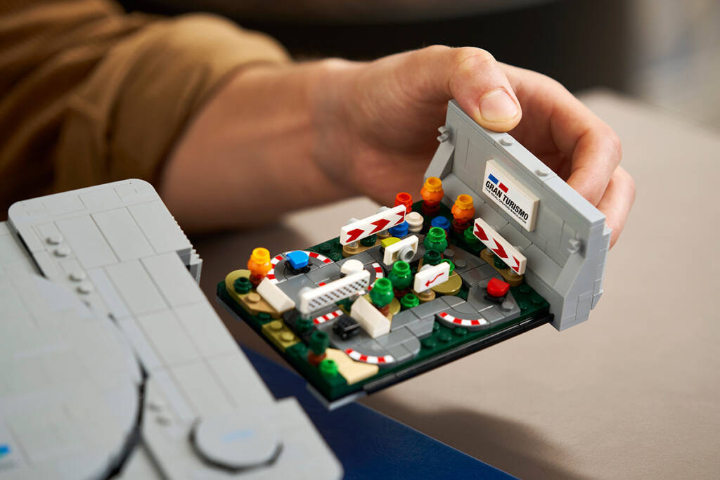 初代プレステをレゴブロックで組み立てた「レゴ PlayStation」発表！1,911ピースでほぼ実寸大の本体を再現