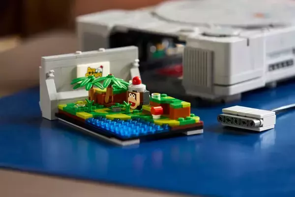 「初代プレステをレゴブロックで組み立てた「レゴ PlayStation」発表！1,911ピースでほぼ実寸大の本体を再現」の画像