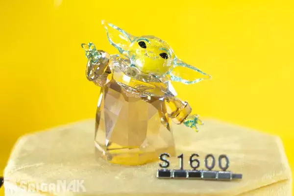 「【ACGHK 2026】「Swarovski」ブースレポート！人気キャラクターの超美麗クリスタルフィギュアに目が釘付け」の画像
