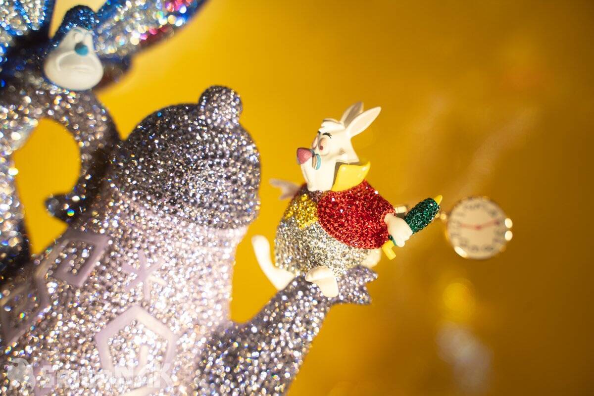 【ACGHK 2026】「Swarovski」ブースレポート！人気キャラクターの超美麗クリスタルフィギュアに目が釘付け