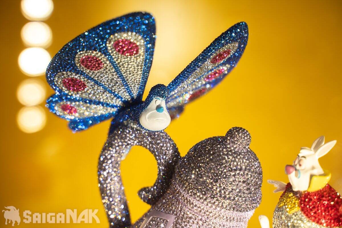 【ACGHK 2026】「Swarovski」ブースレポート！人気キャラクターの超美麗クリスタルフィギュアに目が釘付け